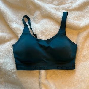Lulu lemon sports bra